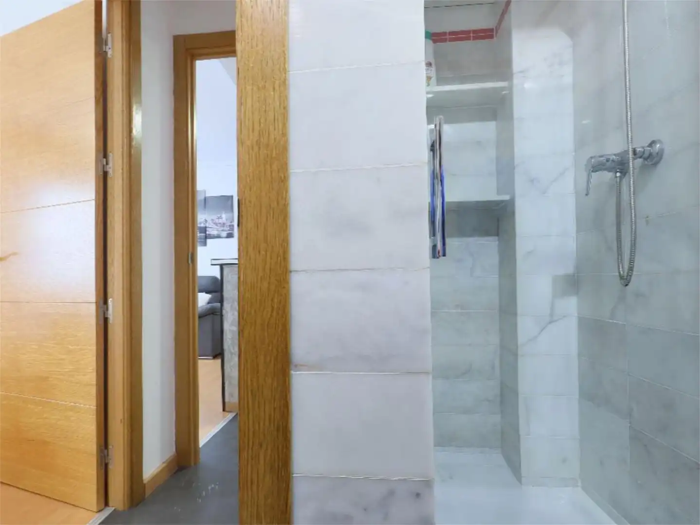 Flat for sale in Calle Segunda de Miraflores, 13, Campo de la Verdad - Miraflores Bathroom of Flat for sale in Córdoba Capital with Air Conditioner