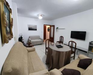 Living room of Flat for sale in Jerez de los Caballeros  with Air Conditioner, Furnished and Oven