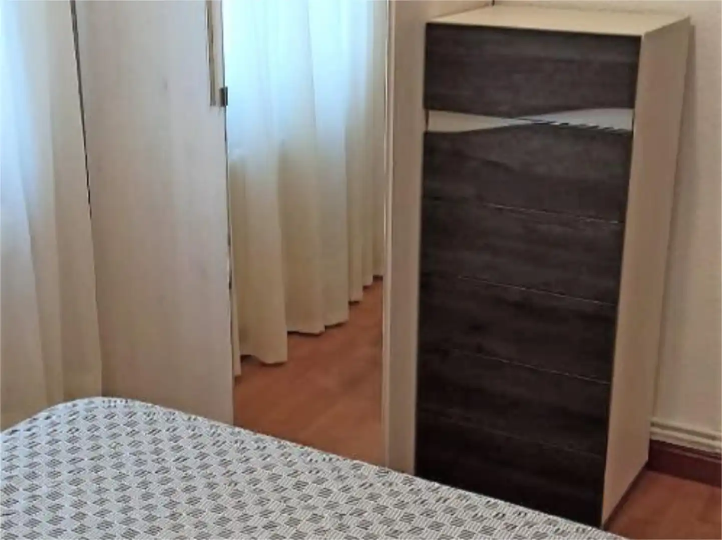 Piso en venta en Calle de la Paz, 28, Paseo Sagasta Piso en venta en Calle de la Paz, 28, Paseo Sagasta