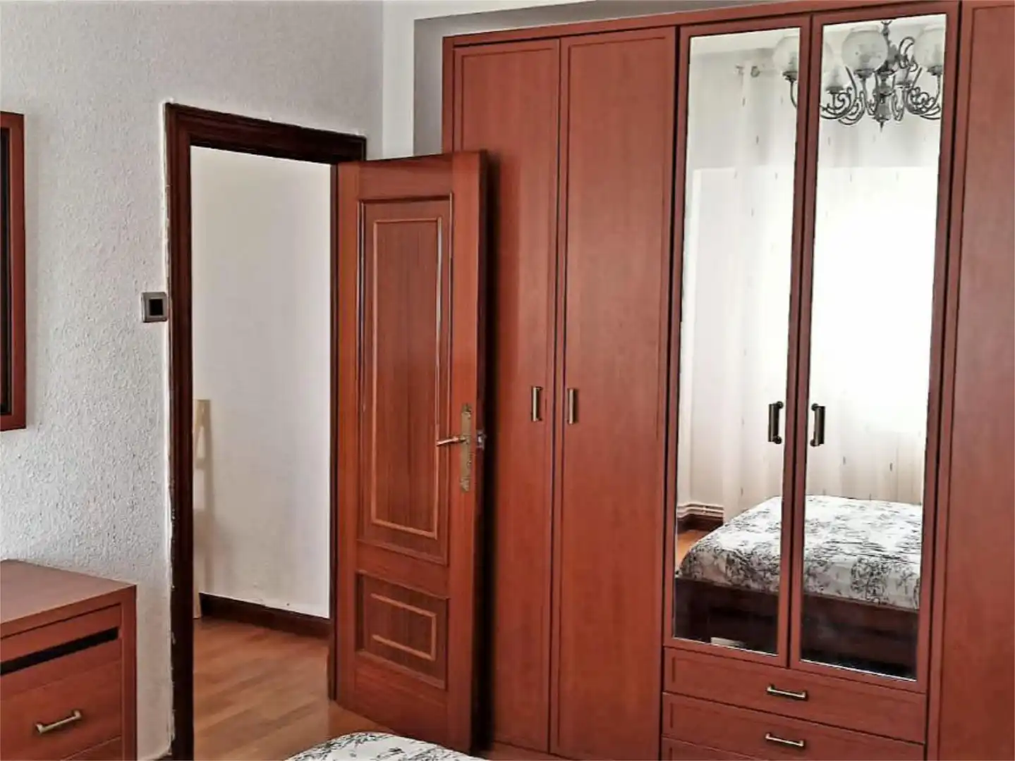 Piso en venta en Calle de la Paz, 28, Paseo Sagasta Piso en venta en Calle de la Paz, 28, Paseo Sagasta