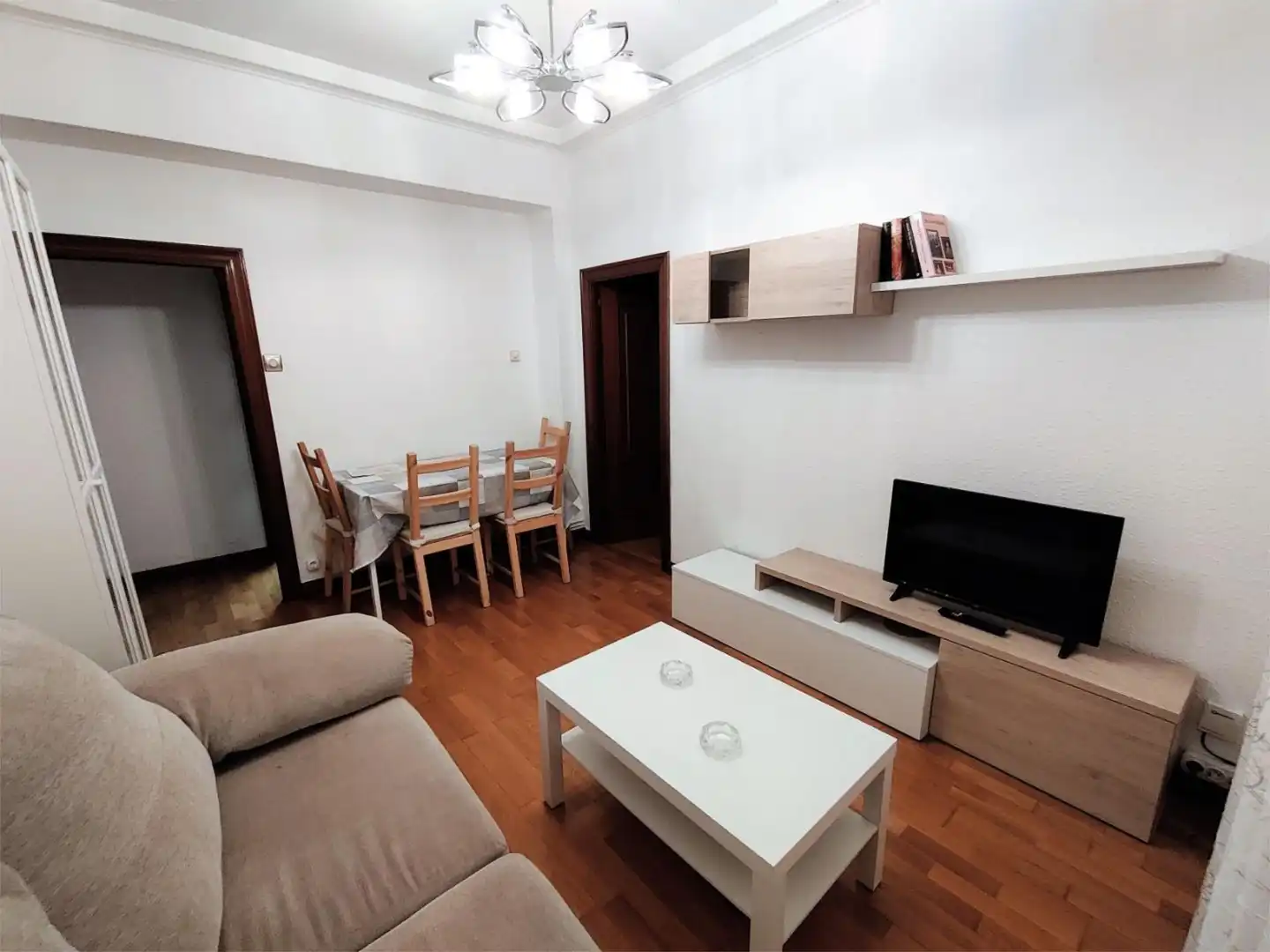 Piso en venta en Calle de la Paz, 28, Paseo Sagasta Piso en venta en Calle de la Paz, 28, Paseo Sagasta