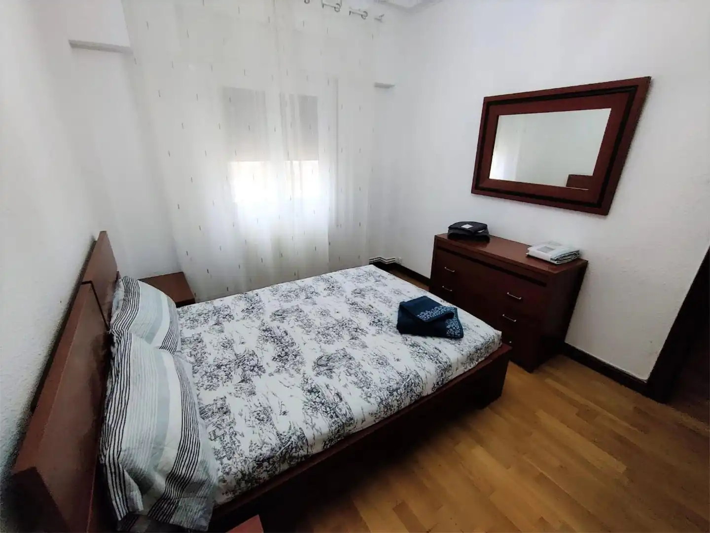 Piso en venta en Calle de la Paz, 28, Paseo Sagasta Piso en venta en Calle de la Paz, 28, Paseo Sagasta