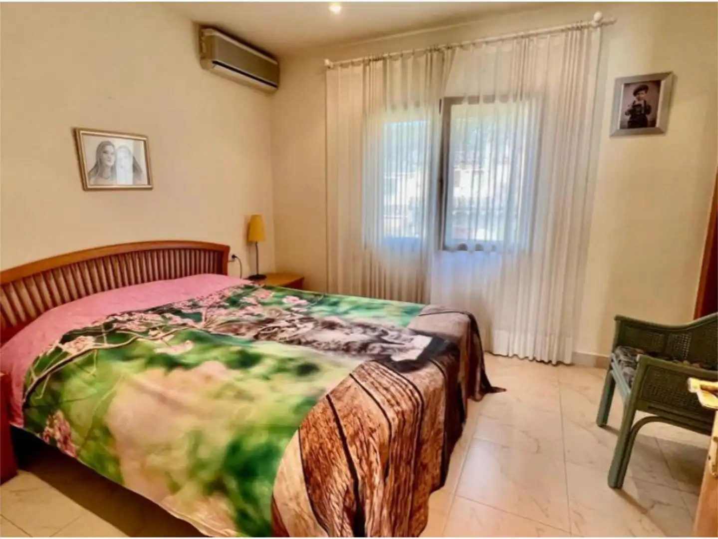 Pis en venda a Avinguda Volendam, 60, Torre Vella - Torre Gran - Les Dunes Dormitori de Pis en venda en L'Estartit amb Aire condicionat, Calefacció i Jardí privat