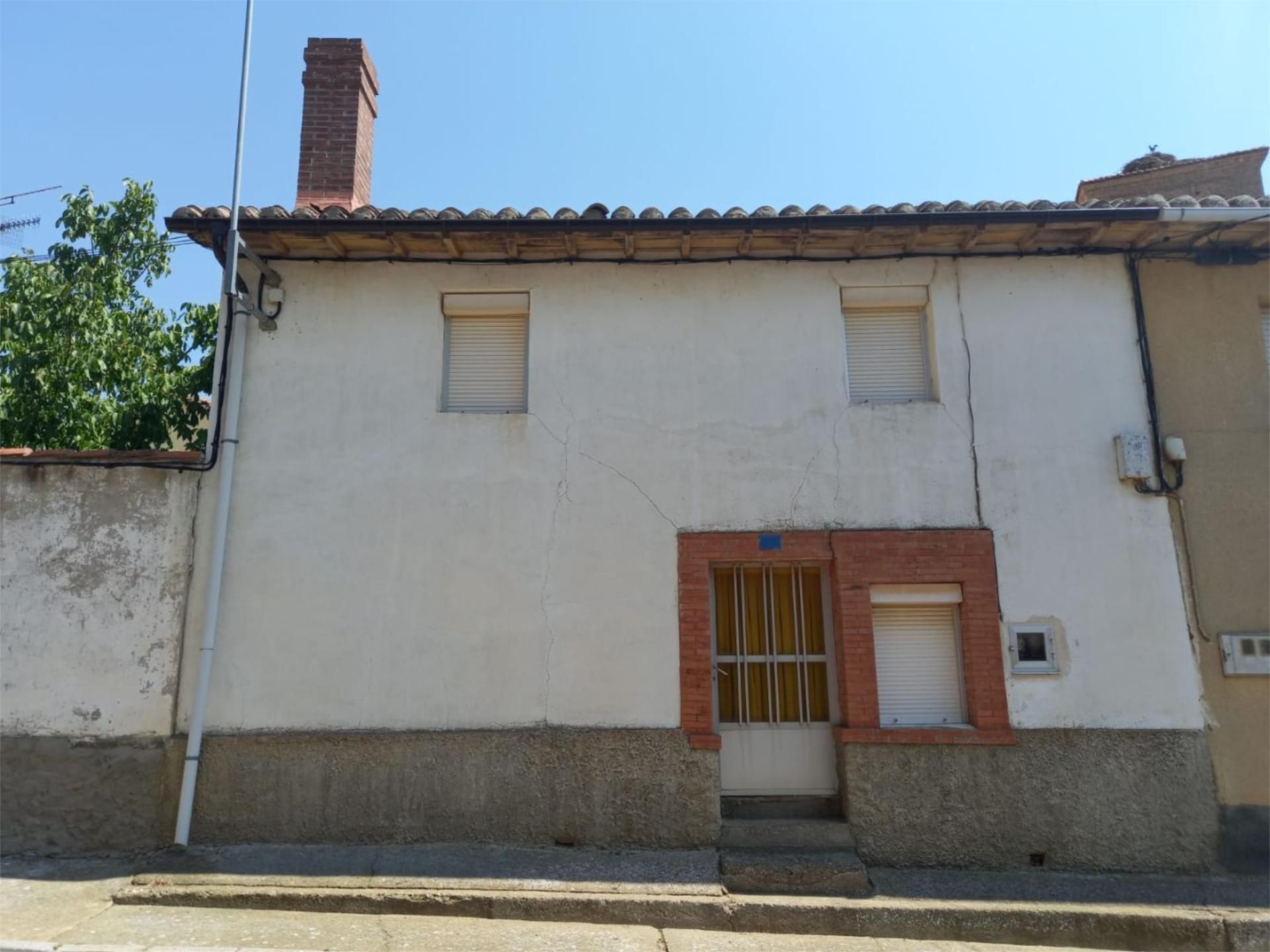 Vista exterior de Planta baixa en venda en Villamol amb Calefacció, Traster i Moblat