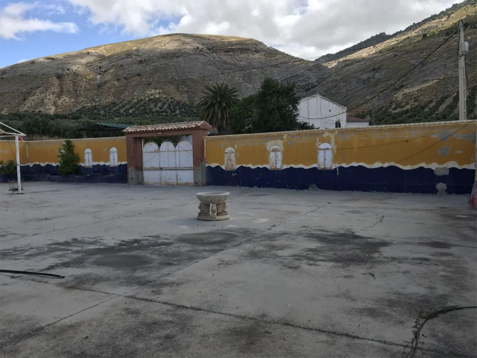 Vista exterior de Local en venda en Huesa amb Moblat