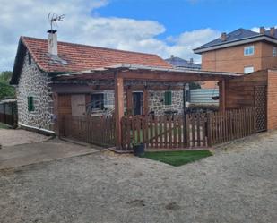 Vista exterior de Casa o xalet en venda en Collado Villalba amb Calefacció, Jardí privat i Terrassa