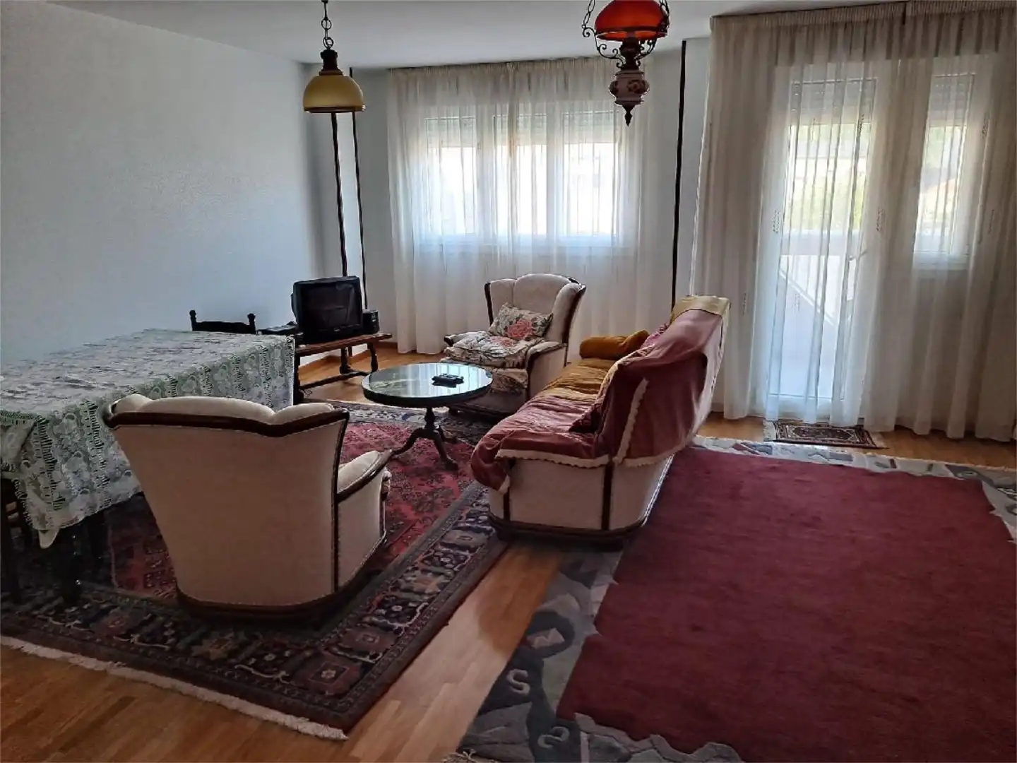Pis en venda a Avenida de Portugal, 100, Flores de Sil - La Placa Sala d'estar de Pis en venda en Ponferrada