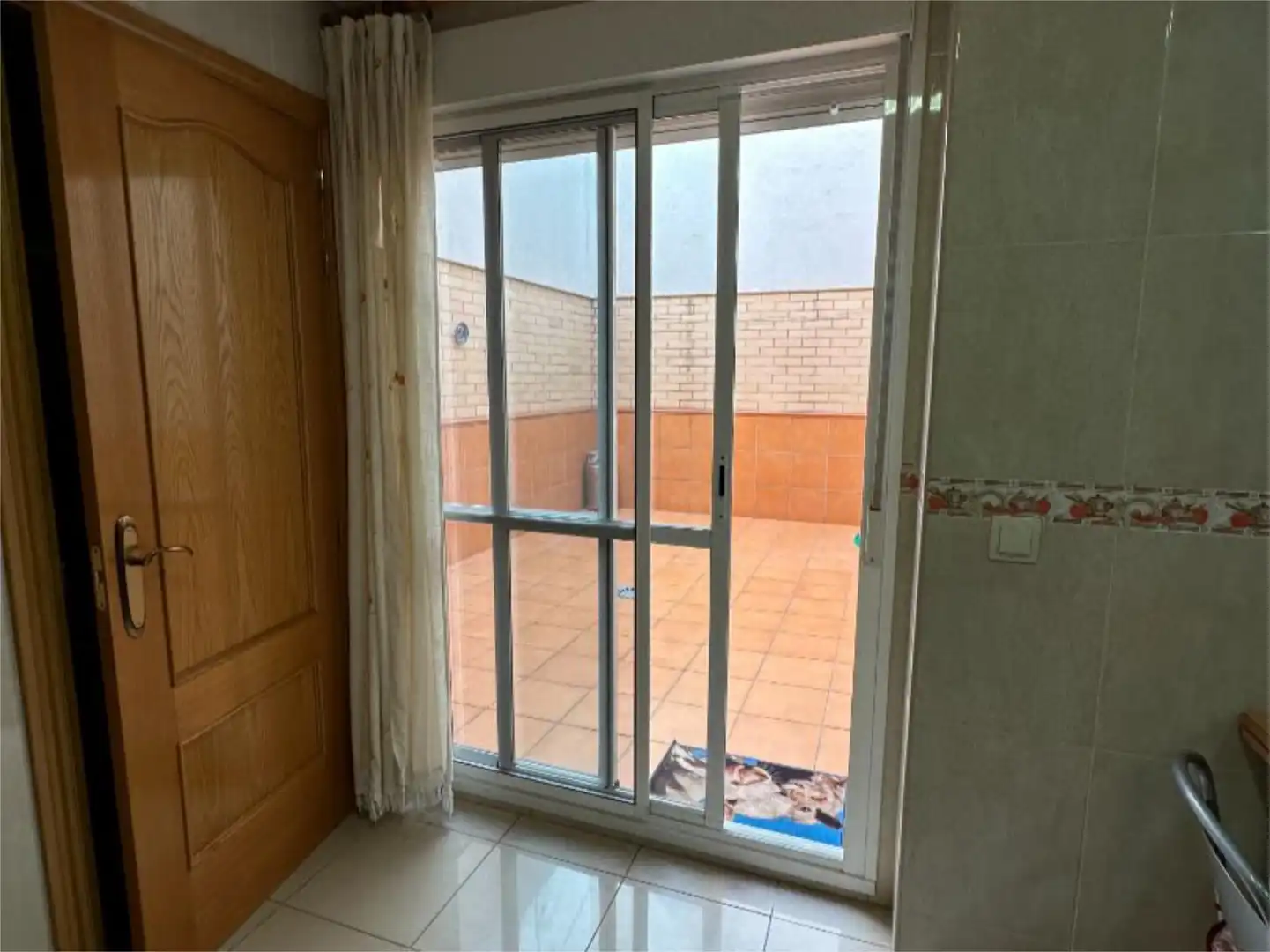 Casa adosada en venta en Calle Hortensia, 10, San Gonzalo Habitación de Casa adosada en venta en Linares con Aire acondicionado, Terraza y Balcón
