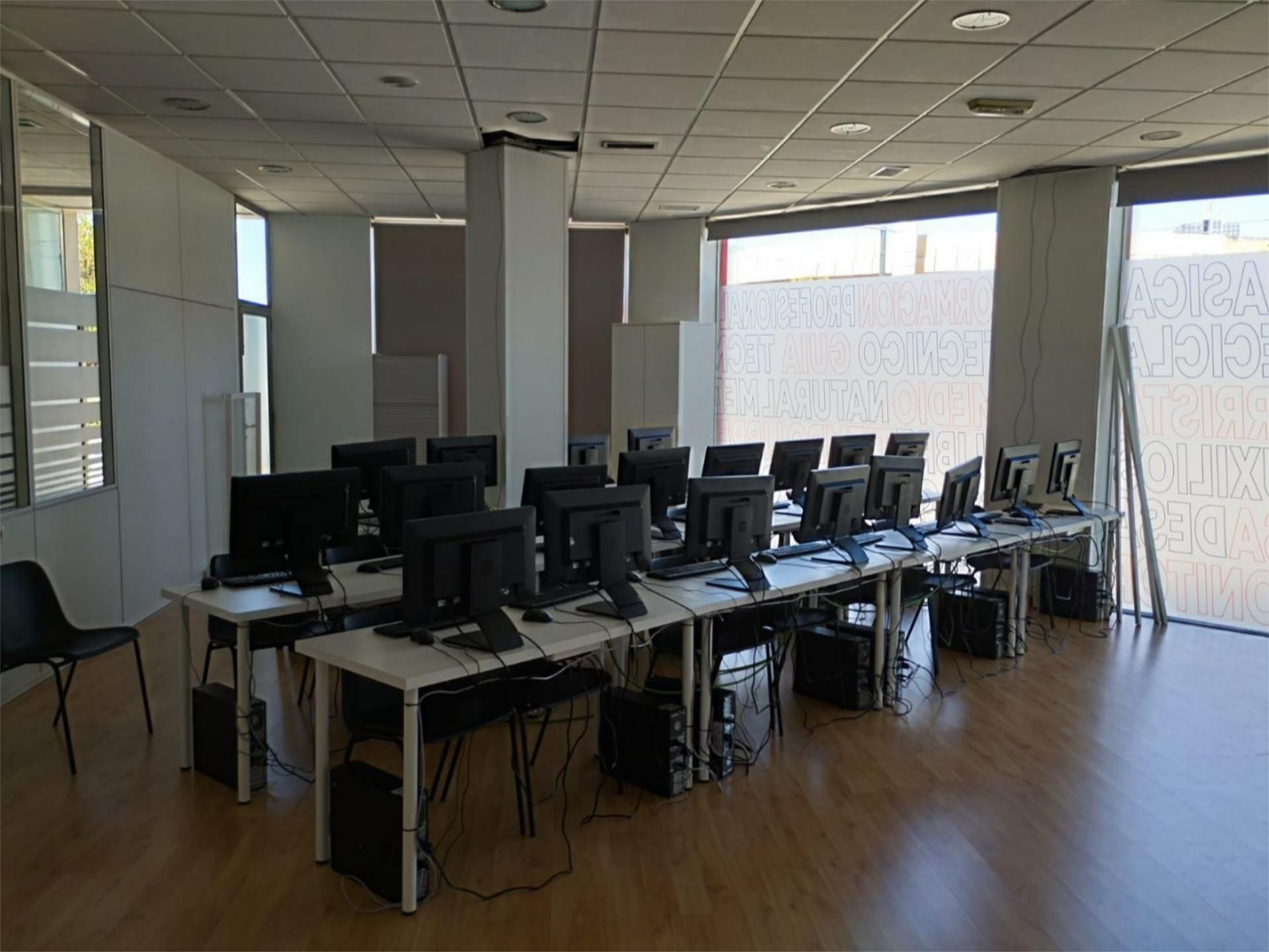 Oficina de lloguer en  Granada Capital