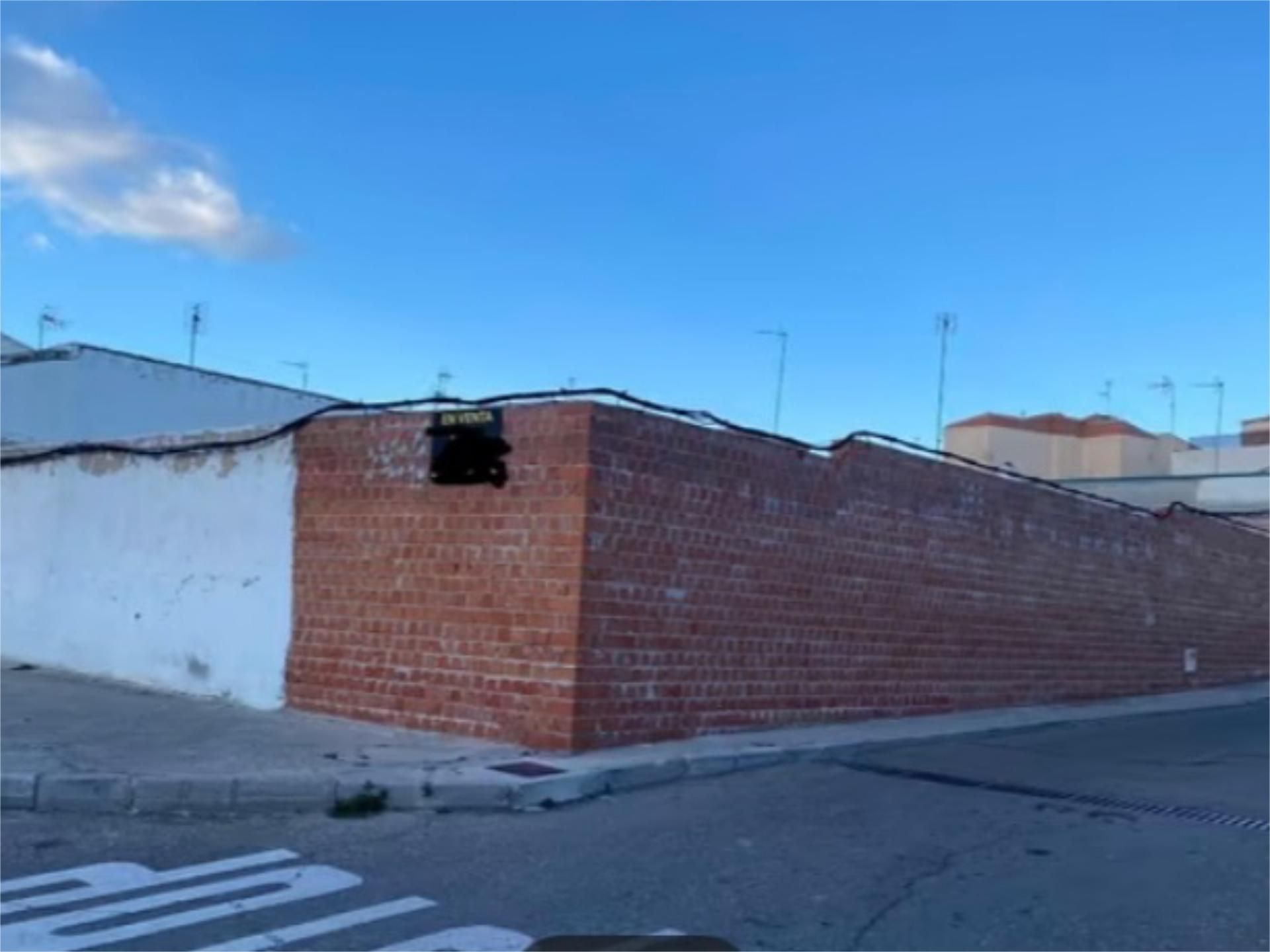 Vista exterior de Urbanitzable en venda en La Puebla de Montalbán