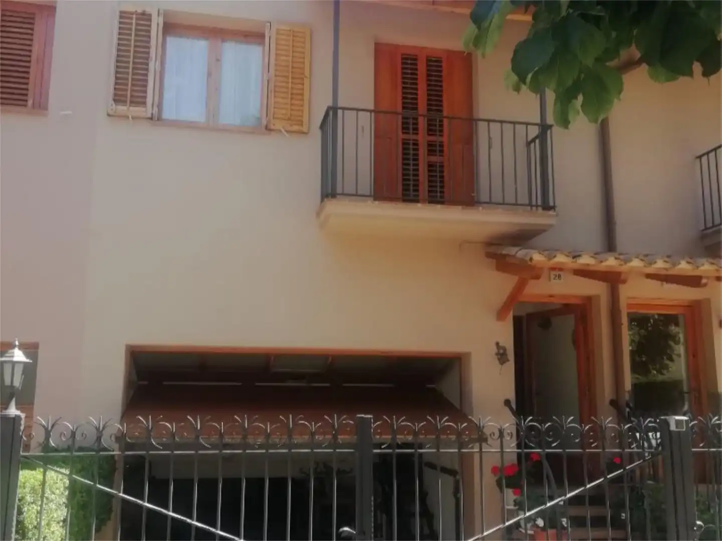 Casa adosada en venda a Carrer D'alexandre Gali, 28, Camprodon Vista exterior de Casa adosada en venda en Camprodon amb Balcó