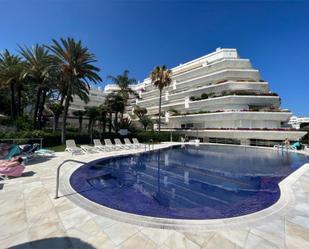 Piscina de Pis de lloguer en Marbella amb Aire condicionat, Terrassa i Piscina