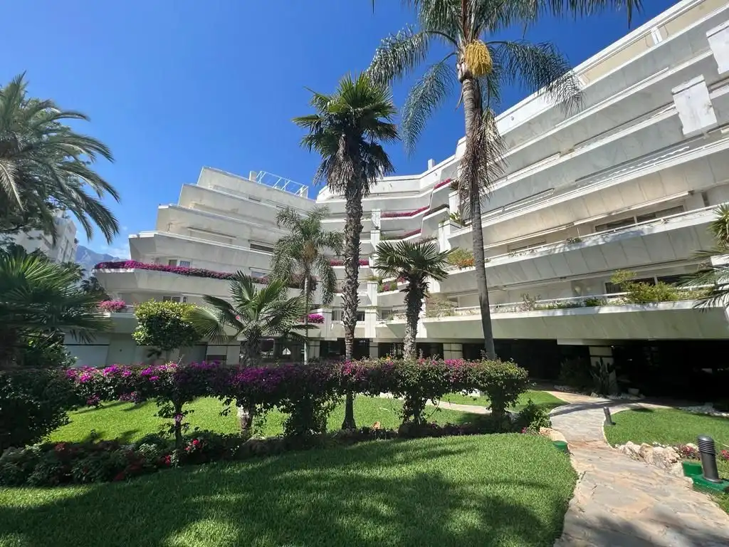 Flat for rent in Calle Arturo Rubinstein, 8, Playa de la Fontanilla Exterior view of Flat for rent in Marbella with Air Conditioner, Terrace and Swimming Pool