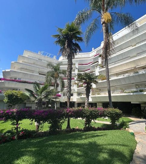 Wohnung zur Miete in Calle Arturo Rubinstein, 8, Playa de la Fontanilla, Marbella - Bild 2 Foto 2 von Wohnung zur Miete in Calle Arturo Rubinstein, 8, Playa de la Fontanilla, Marbella