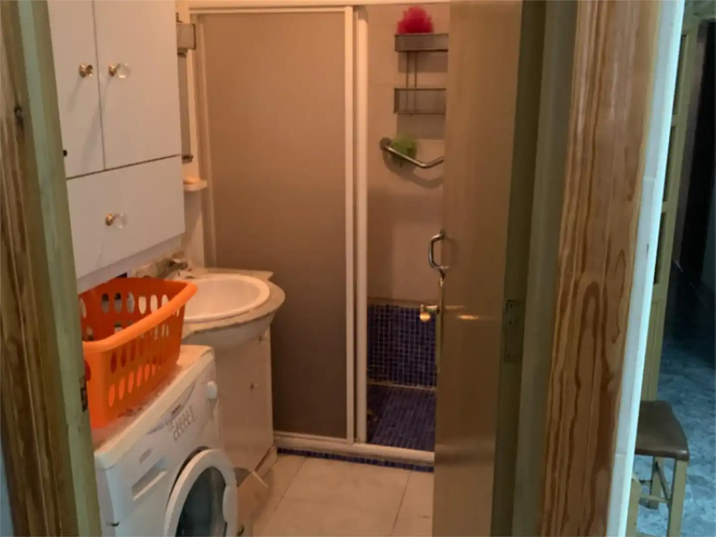 Casa adosada en venta en Calle Rambla, 30, Caniles Baño de Casa adosada en venta en Caniles con Jardín privado, Terraza y Amueblado