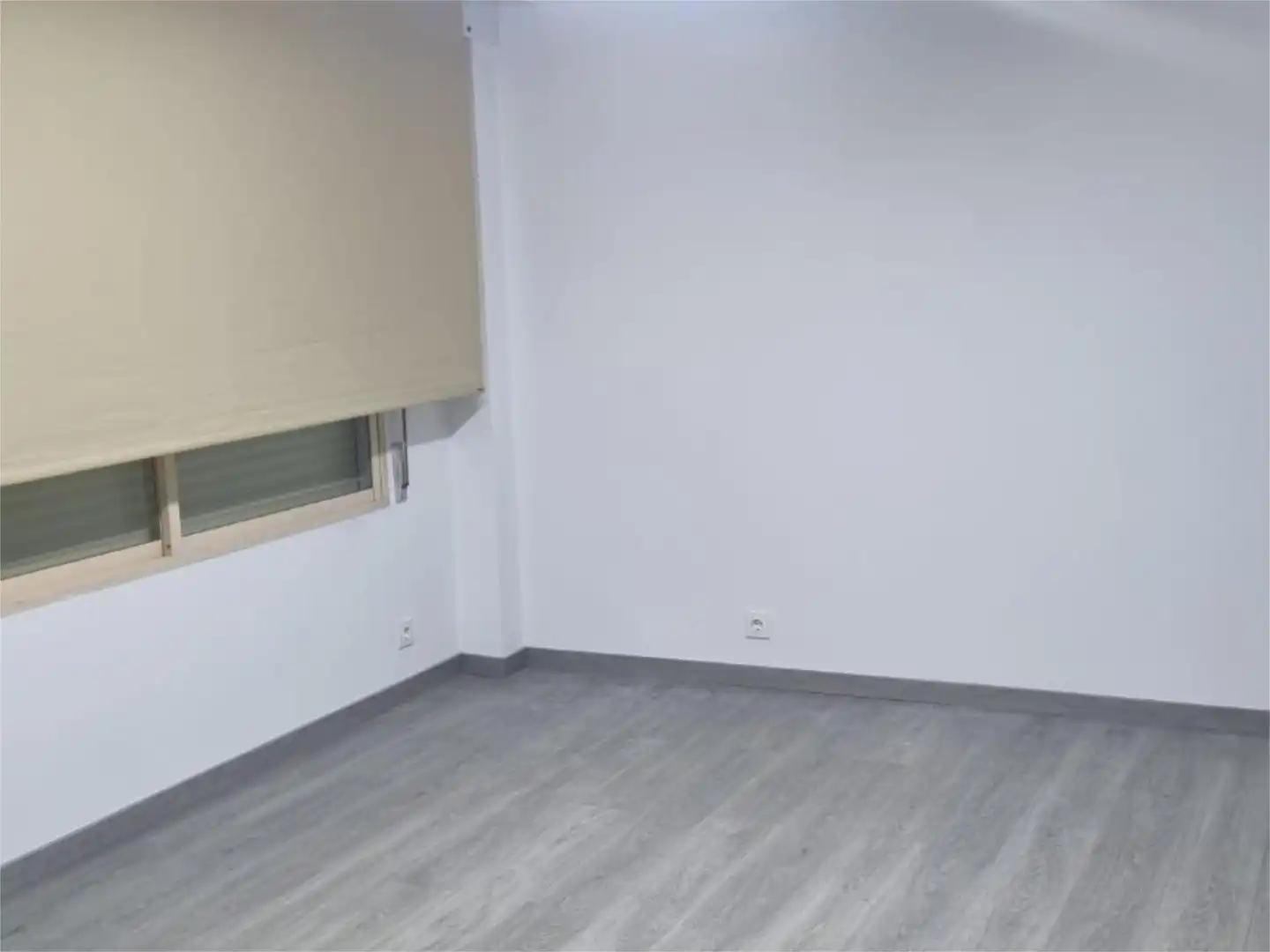 Oficina de lloguer a Calle Victoria Balfe, 30, Villimar - V1 - V2 - S3 - S4 - San Cristobal Dormitori de Oficina de lloguer en Burgos