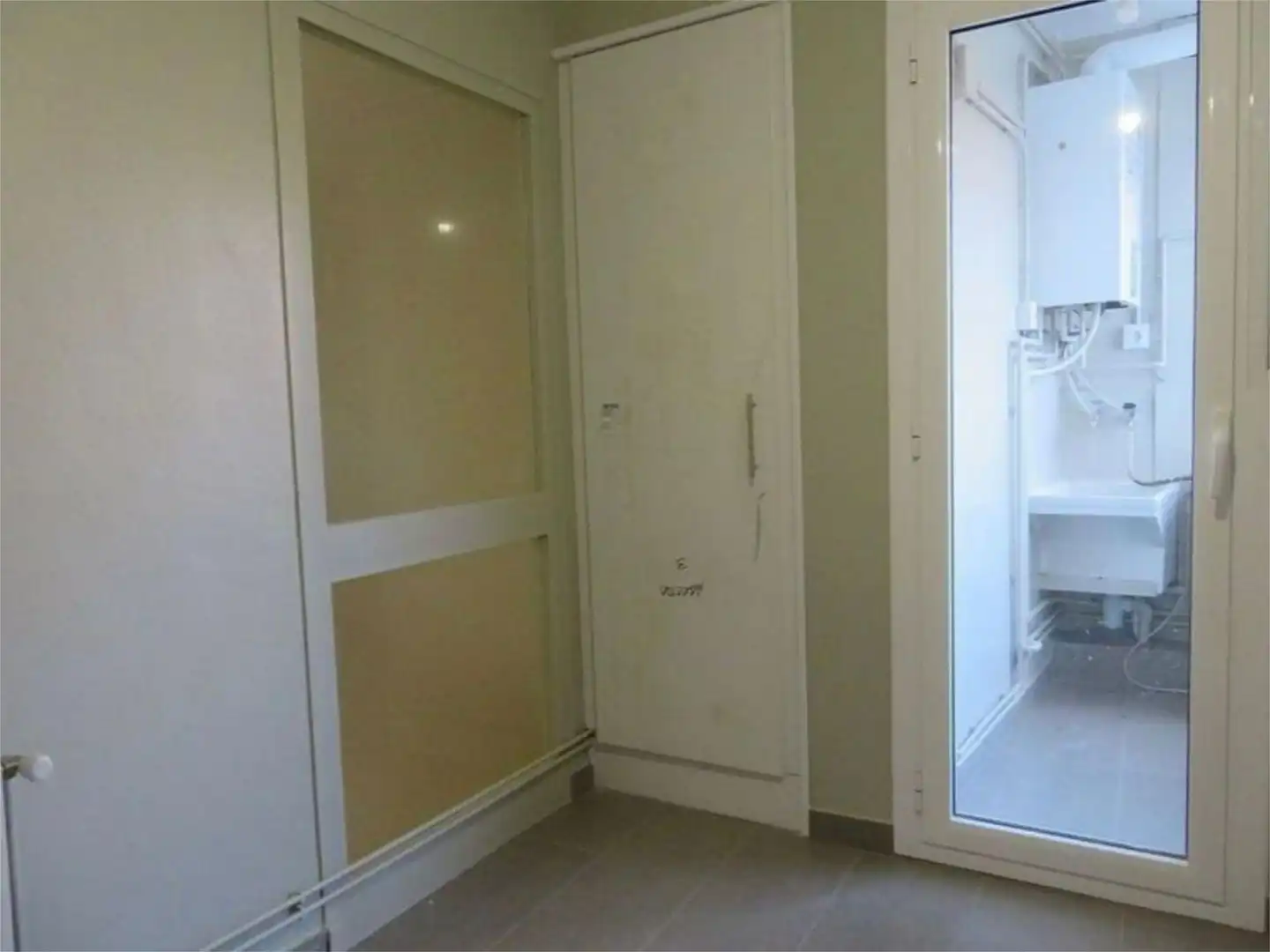 Zimmer in Plaça de la Vila, 1, Martorell Schlafzimmer von Wohnung zur untervermieten in Martorell mit Klimaanlage