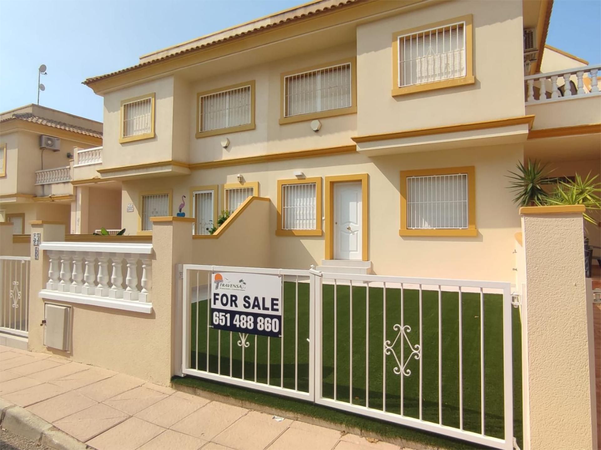 Vista exterior de Planta baixa en venda en Orihuela amb Jardí privat, Terrassa i Piscina
