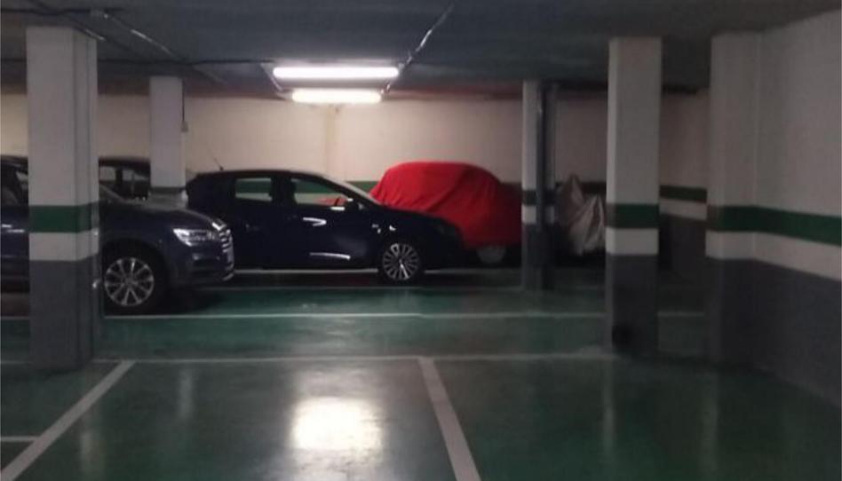 Photo 1 of Garage to rent in Calle del Camino de Los Vinateros, 42, Media Legua, Madrid