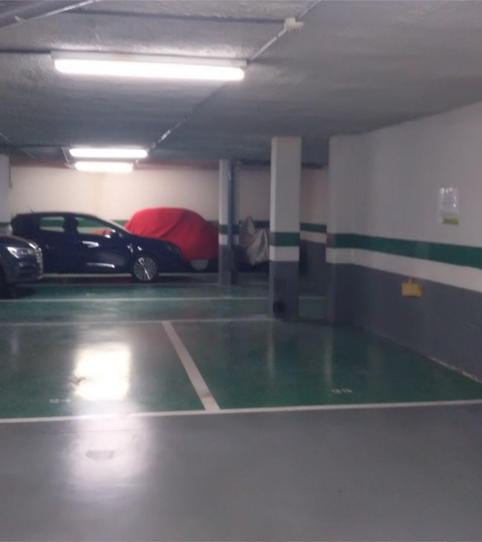 Photo 2 of Garage to rent in Calle del Camino de Los Vinateros, 42, Media Legua, Madrid