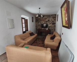 Sala d'estar de Casa adosada de lloguer en Guaro amb Balcó