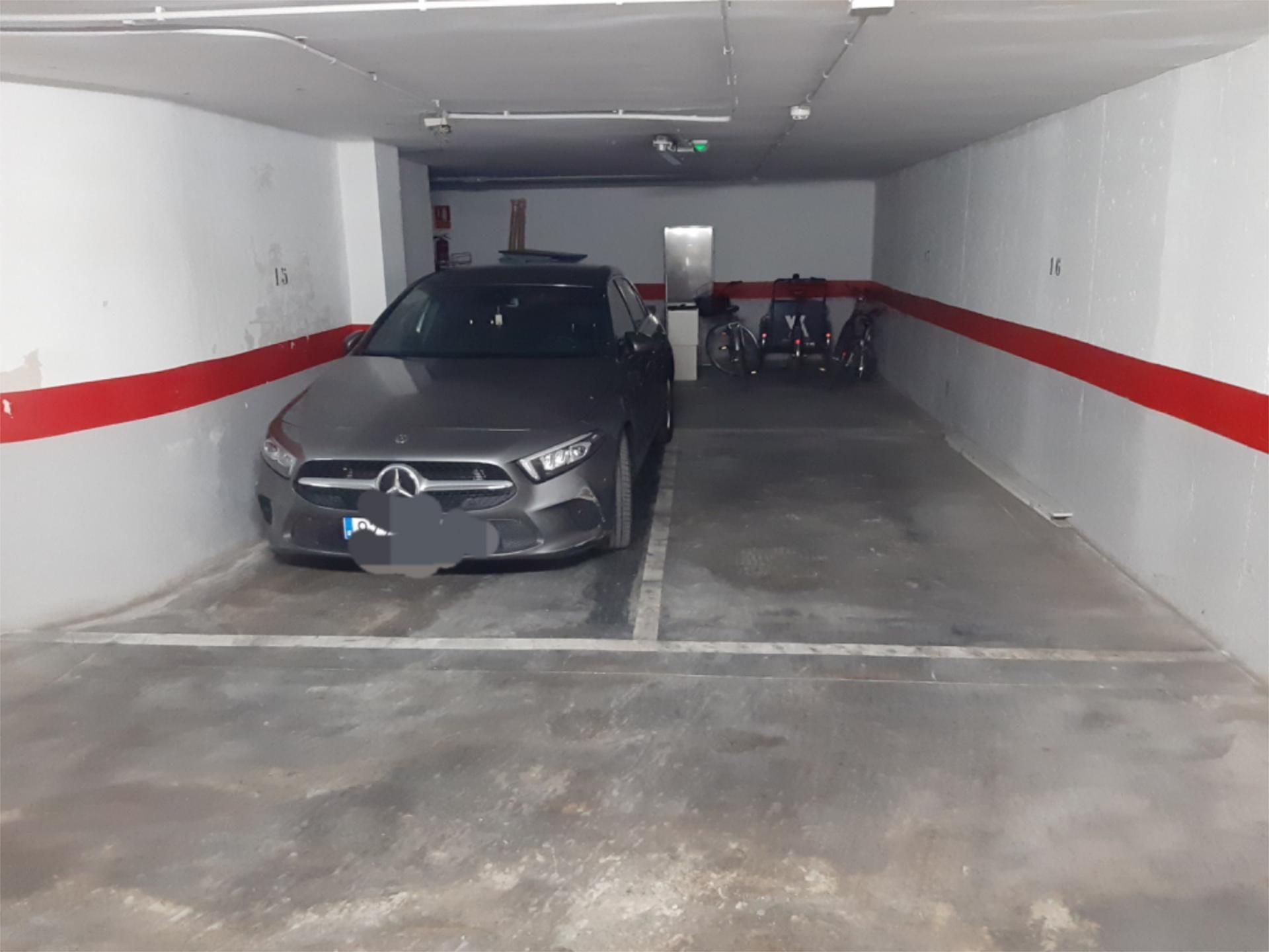 Garatge de lloguer a Carrer del Comte d'Altea, 34, Gran Via
