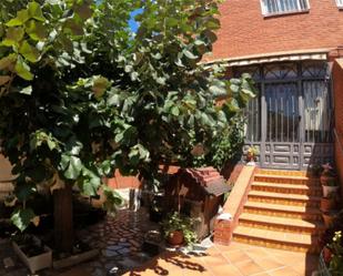 Jardí de Casa o xalet en venda en Coslada amb Terrassa, Piscina i Balcó