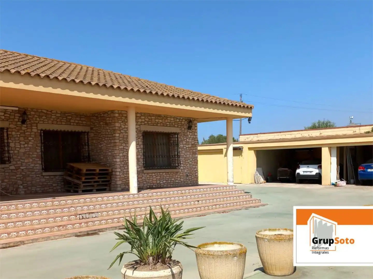Finca rústica en venta en Carrer Nou, 32, Santa Oliva Vista exterior de Finca rústica en venta en Santa Oliva con Aire acondicionado, Terraza y Piscina