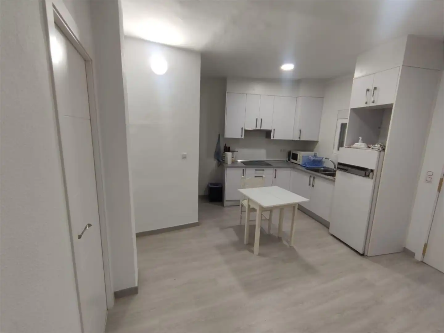 Casa adosada en venda a Calle el Belimbre, 7, Santa María de Huerta Cuina de Casa adosada en venda en Santa María de Huerta amb Jardí privat i Parquet