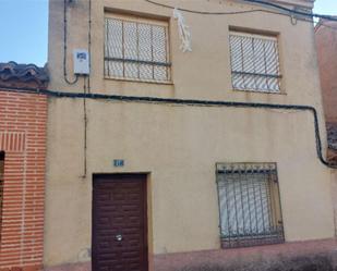 Vista exterior de Casa adosada en venda en Cerecinos de Campos