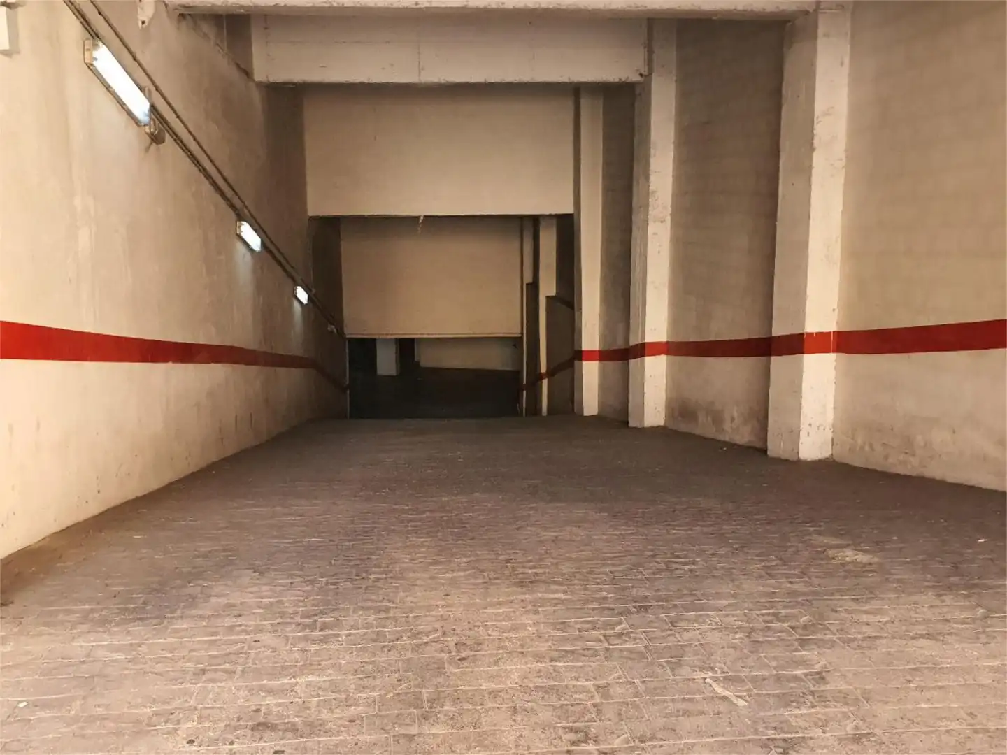 Garage for rent in Yecla