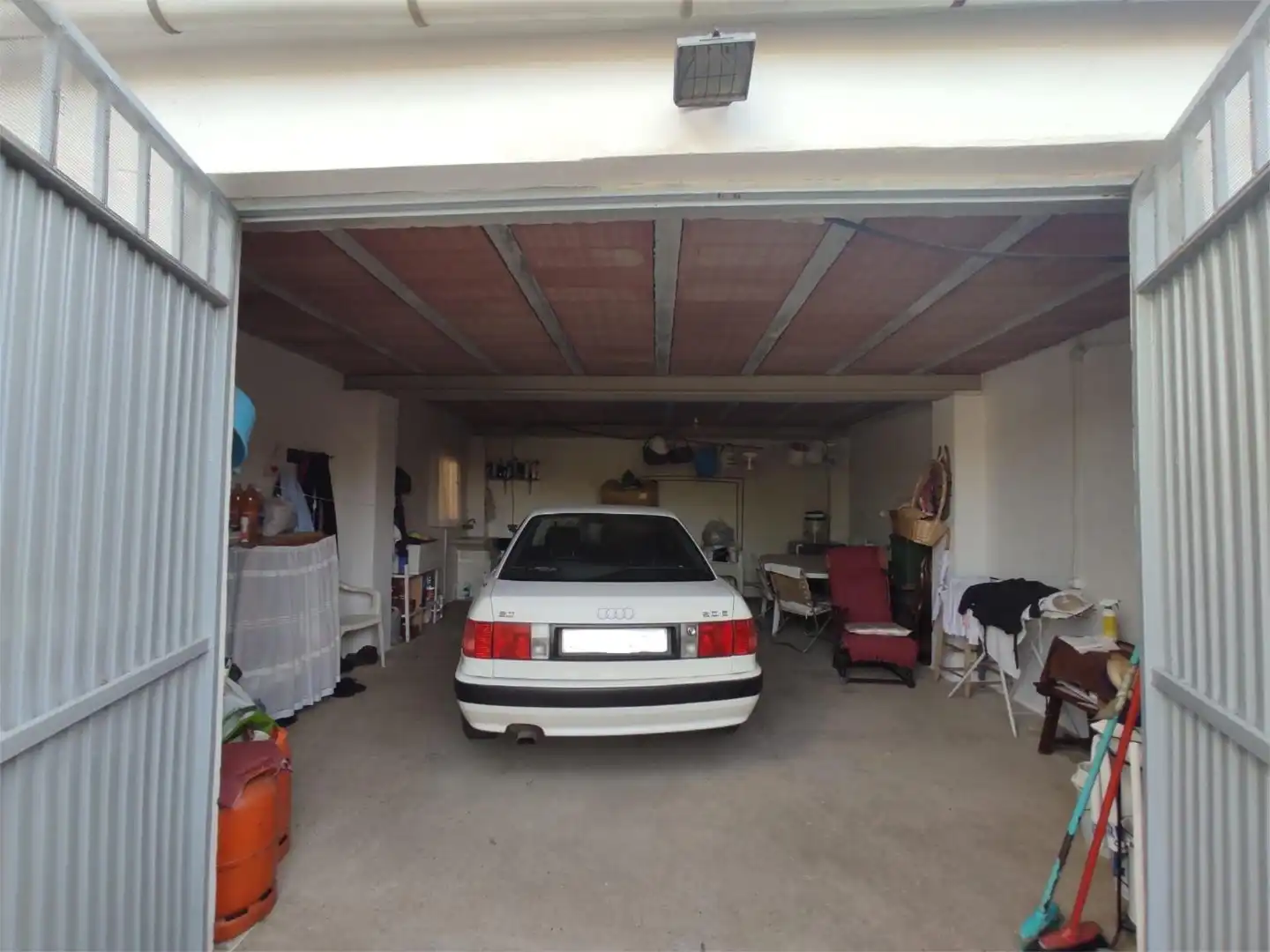 Casa o xalet en venda a Calle L, 5, San Roque - La Cruz - La Rozuela Aparcament de Casa o xalet en venda en Linares amb Calefacció, Jardí privat i Terrassa