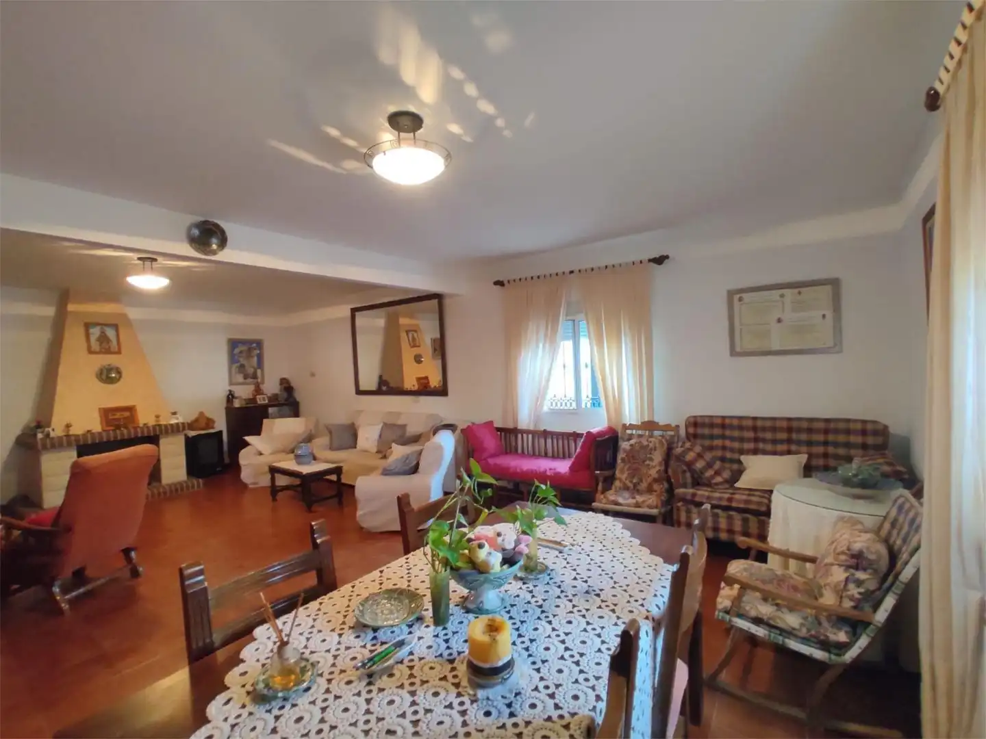 Casa o xalet en venda a Calle L, 5, San Roque - La Cruz - La Rozuela Sala d'estar de Casa o xalet en venda en Linares amb Calefacció, Jardí privat i Terrassa