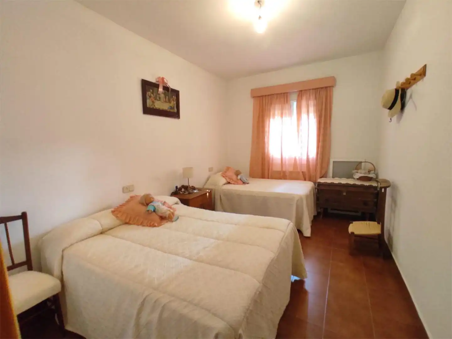 Casa o xalet en venda a Calle L, 5, San Roque - La Cruz - La Rozuela Dormitori de Casa o xalet en venda en Linares amb Calefacció, Jardí privat i Terrassa