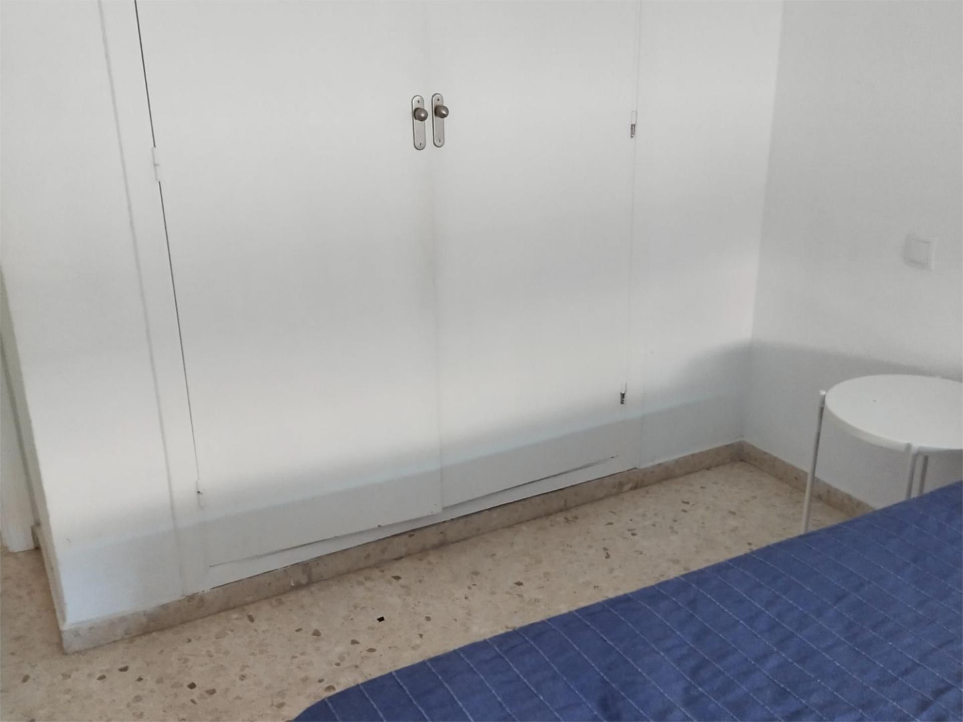 Dormitori de Pis de lloguer en  Sevilla Capital amb Aire condicionat i Terrassa