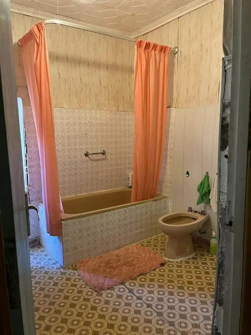 Baño de Piso en venta en Zotes del Páramo con Jardín privado