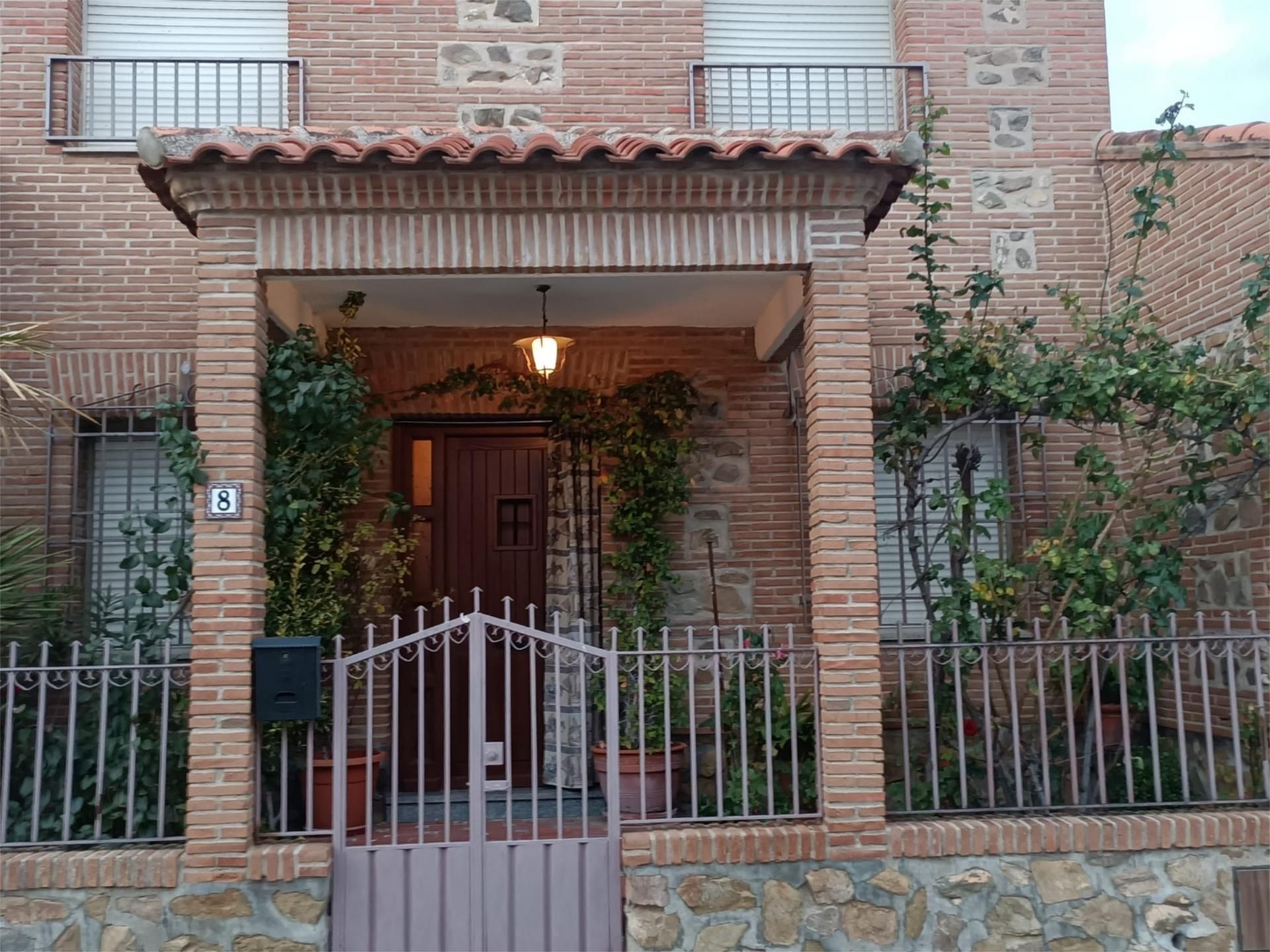 Casa adosada en venda en Sonseca amb Aire condicionat