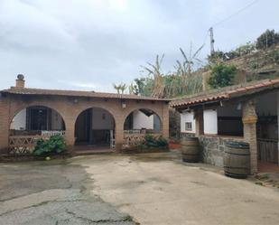 Vista exterior de Finca rústica en venda en Motril amb Aire condicionat i Piscina