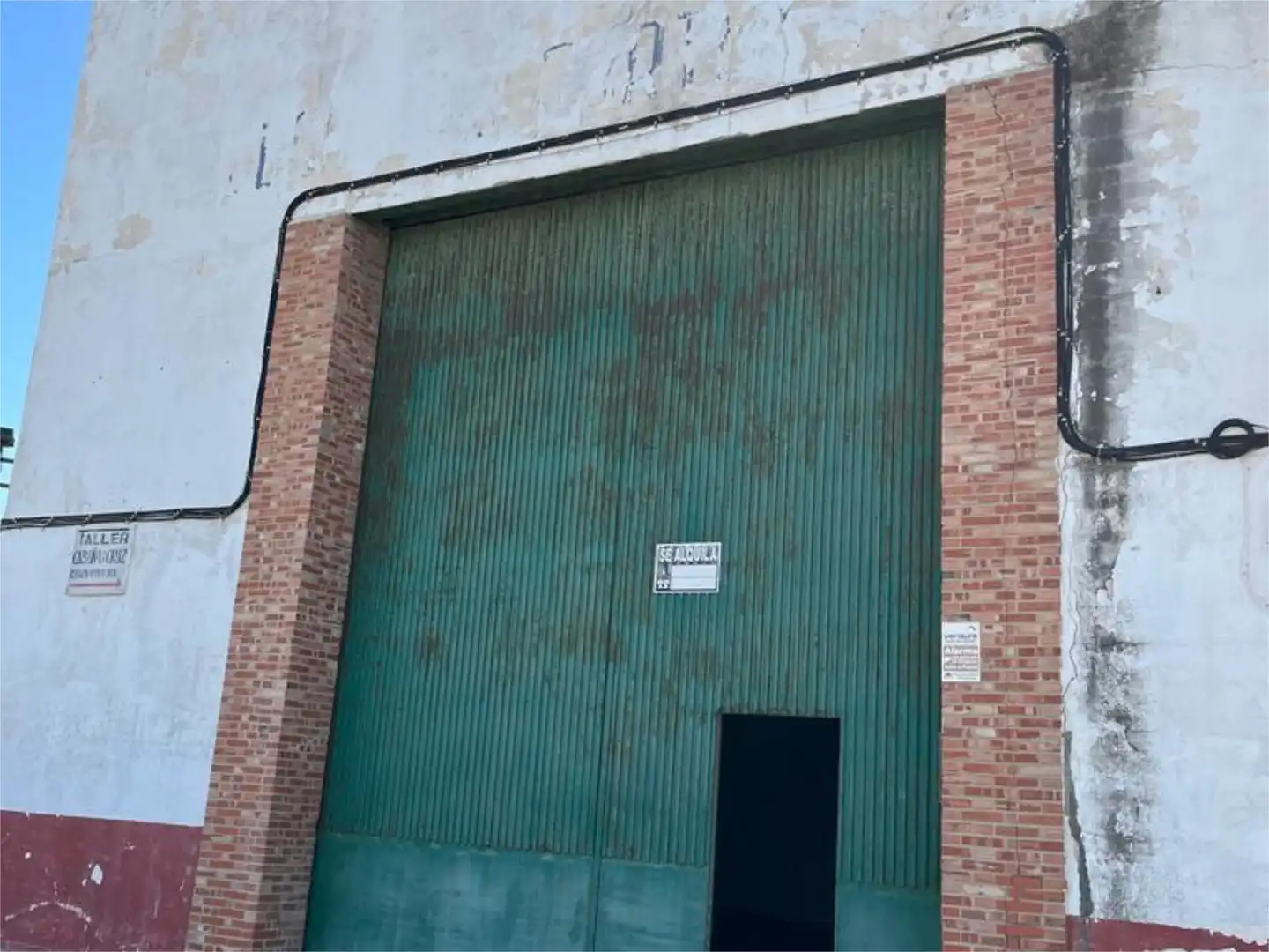 Nau industrial de lloguer a Calle Chiclana, 1, Puntales - Zona Franca Vista exterior de Nau industrial de lloguer en Cádiz