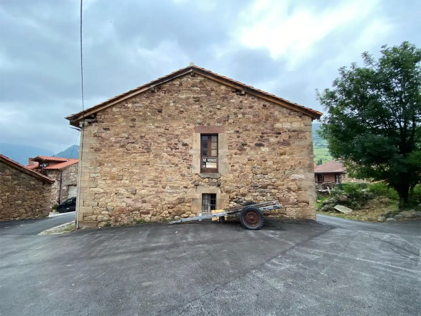 Vista exterior de Casa o xalet en venda en Peñarrubia amb Balcó