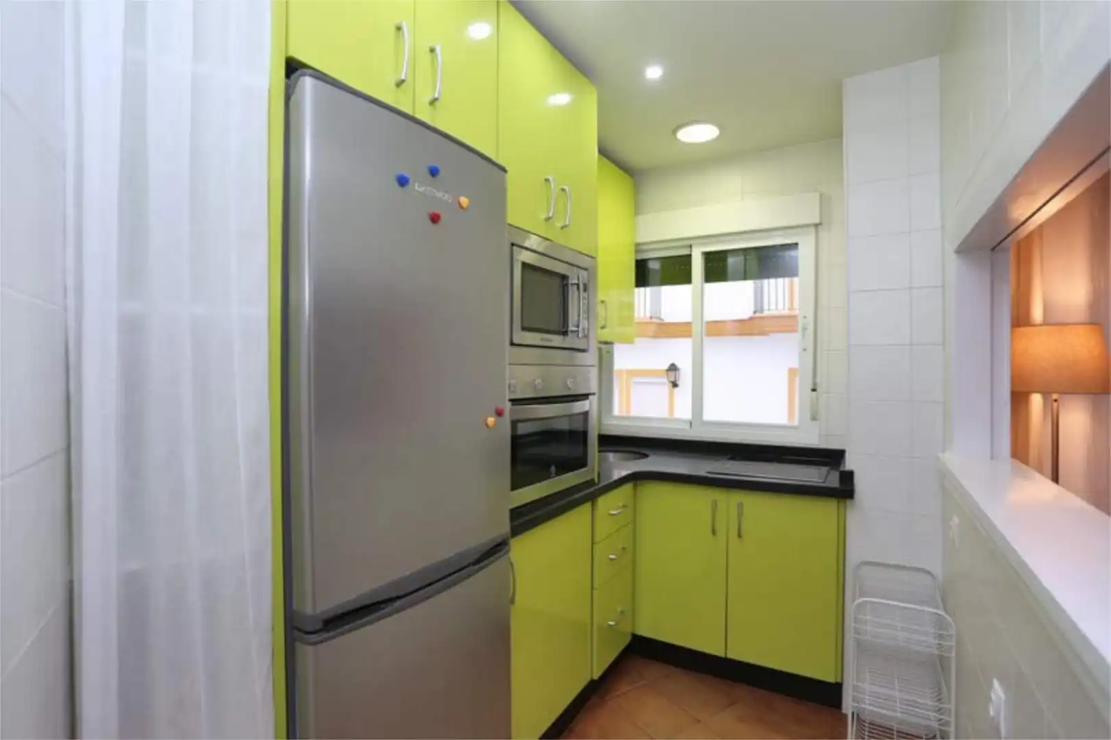 Cuina de Apartament de lloguer en Conil de la Frontera amb Aire condicionat, Calefacció i Terrassa