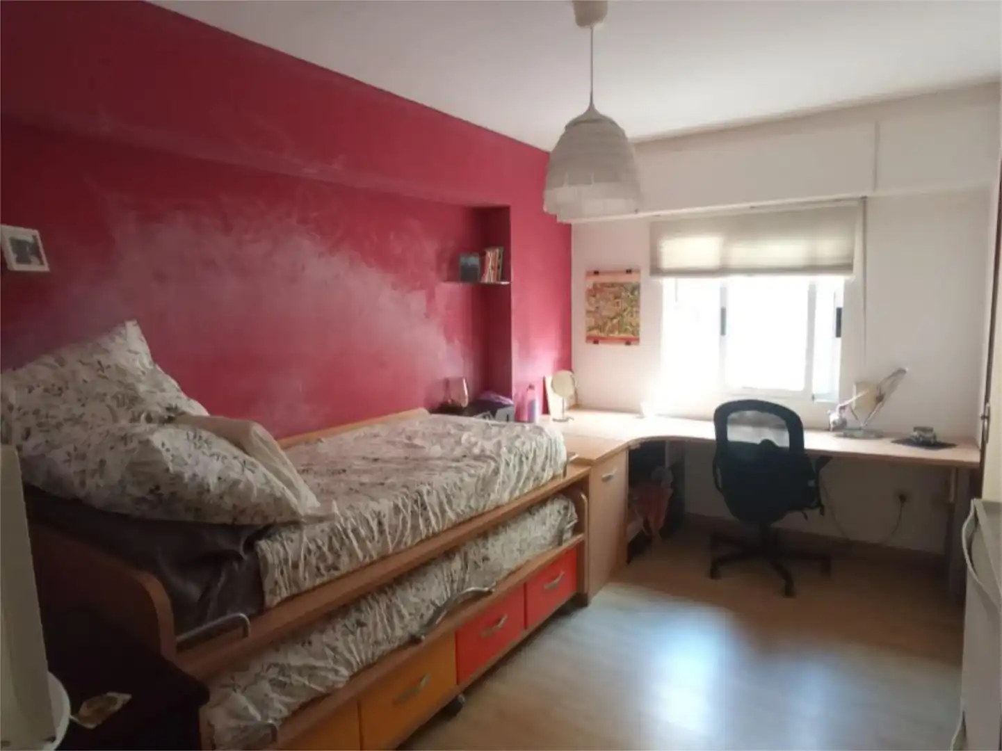 Habitació a Carrer de Joaquin Navarro, 2, L'Eixereta Dormitori de Pis per a compartir en Burjassot amb Parquet, Moblat i Balcó