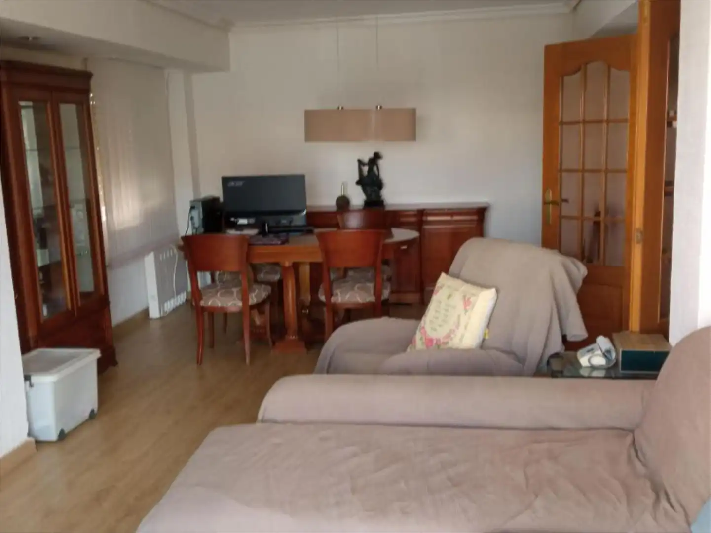Habitació a Carrer de Joaquin Navarro, 2, L'Eixereta Sala d'estar de Pis per a compartir en Burjassot amb Parquet, Moblat i Balcó