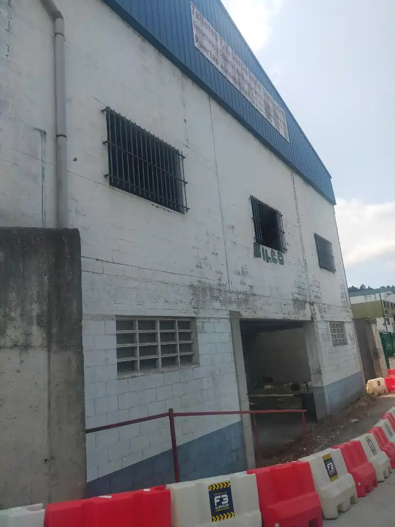 Nau industrial en venda a Montellos, 40, Betanzos Vista exterior de Nau industrial en venda en Betanzos