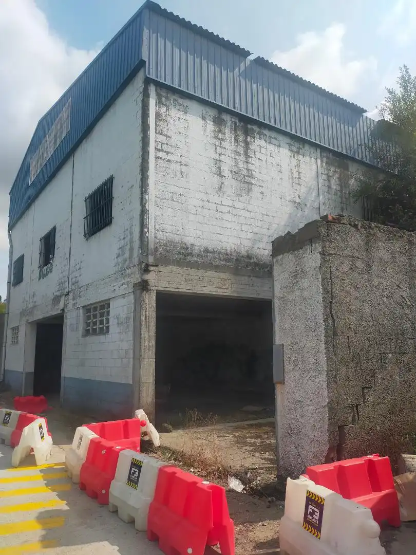 Nau industrial en venda a Montellos, 40, Betanzos Vista exterior de Nau industrial en venda en Betanzos