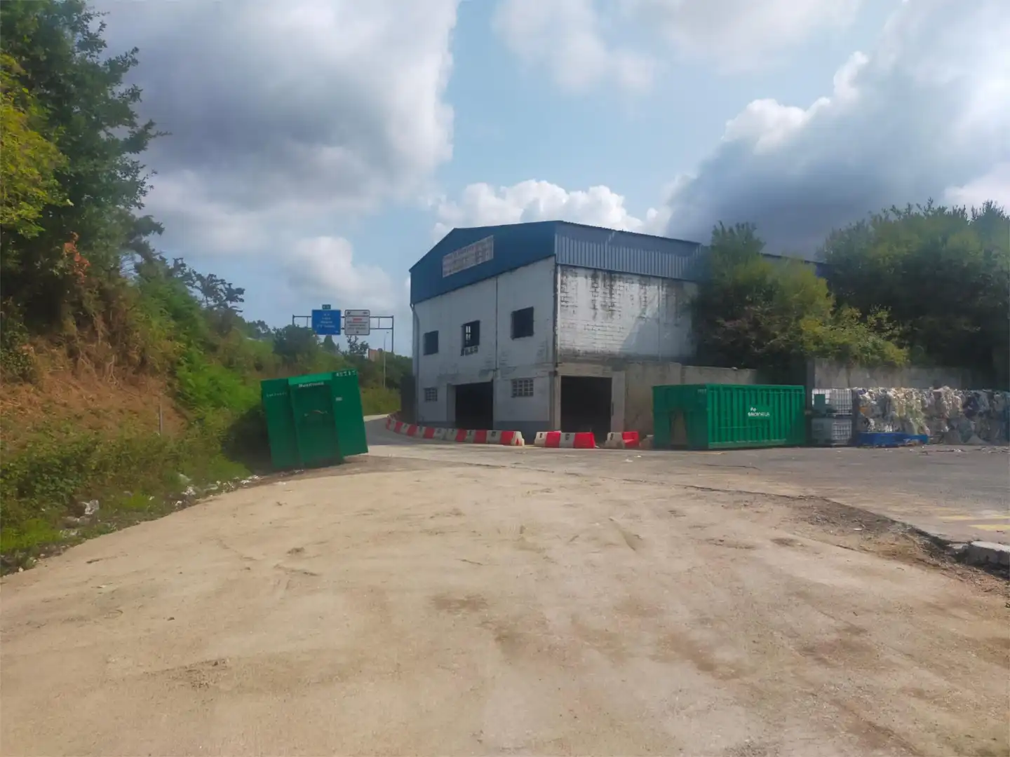 Nau industrial en venda a Montellos, 40, Betanzos Vista exterior de Nau industrial en venda en Betanzos