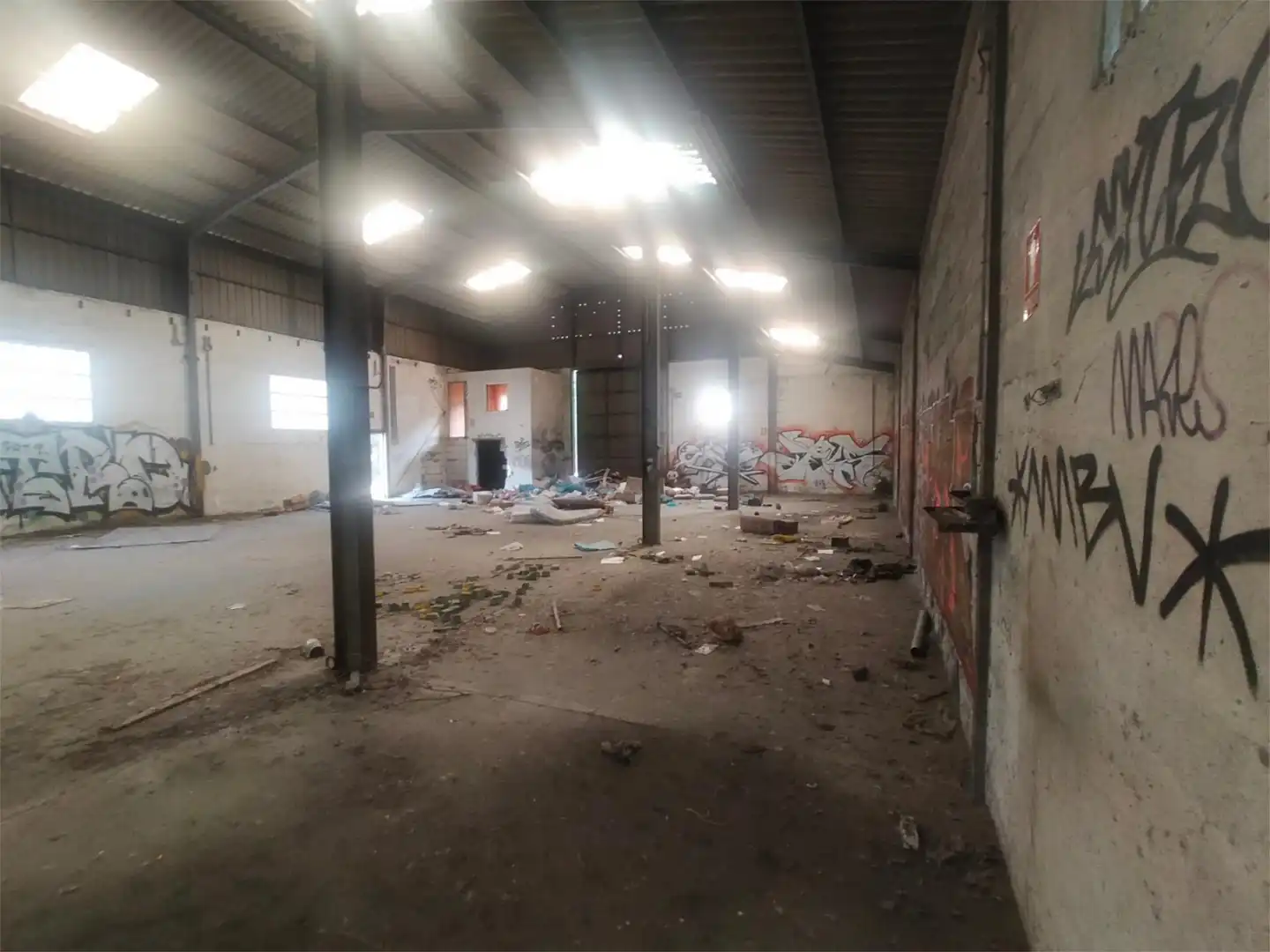 Nau industrial en venda a Montellos, 40, Betanzos Nau industrial en venda en Betanzos