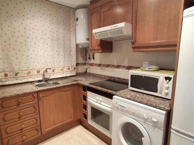 Apartamento en Alquiler en Avenida Central, 26 en Playa Coral -Torremar