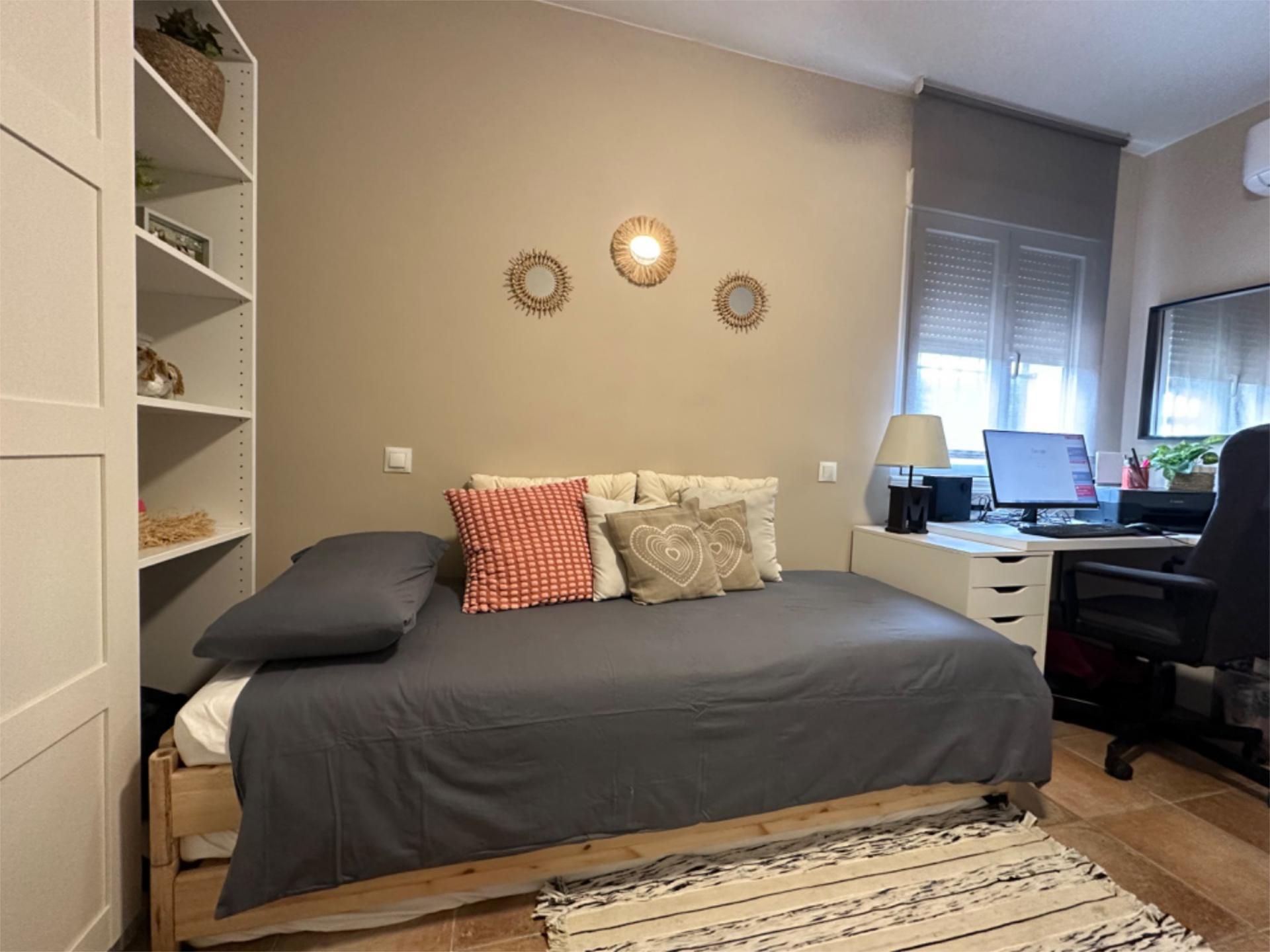 Bedroom of Study to share in Ugena  with Air Conditioner, Heating and Furnished
