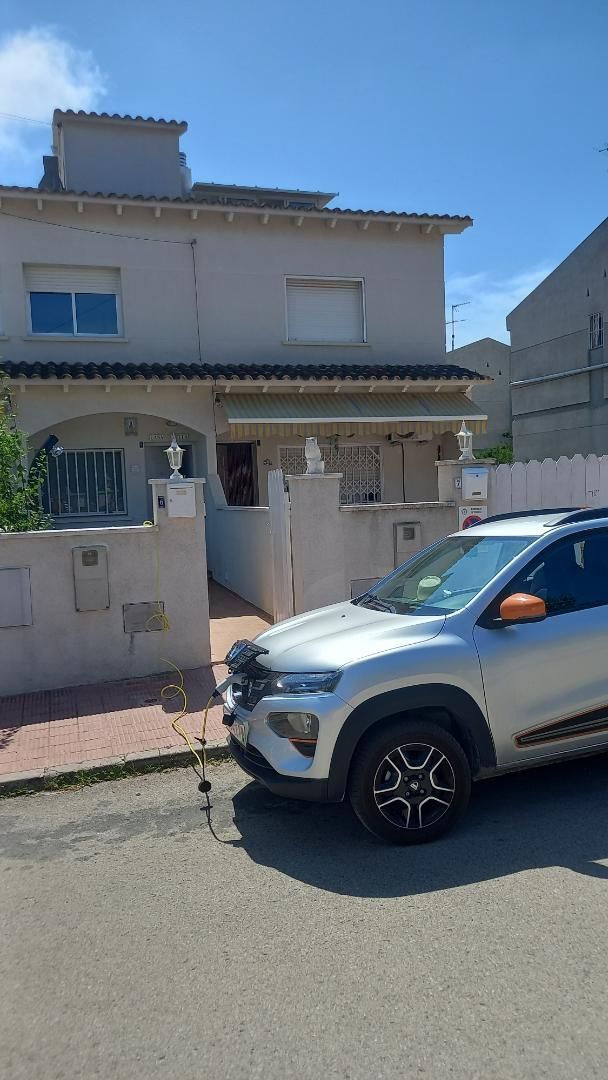 Aparcament de Casa adosada de lloguer en El Vendrell amb Terrassa